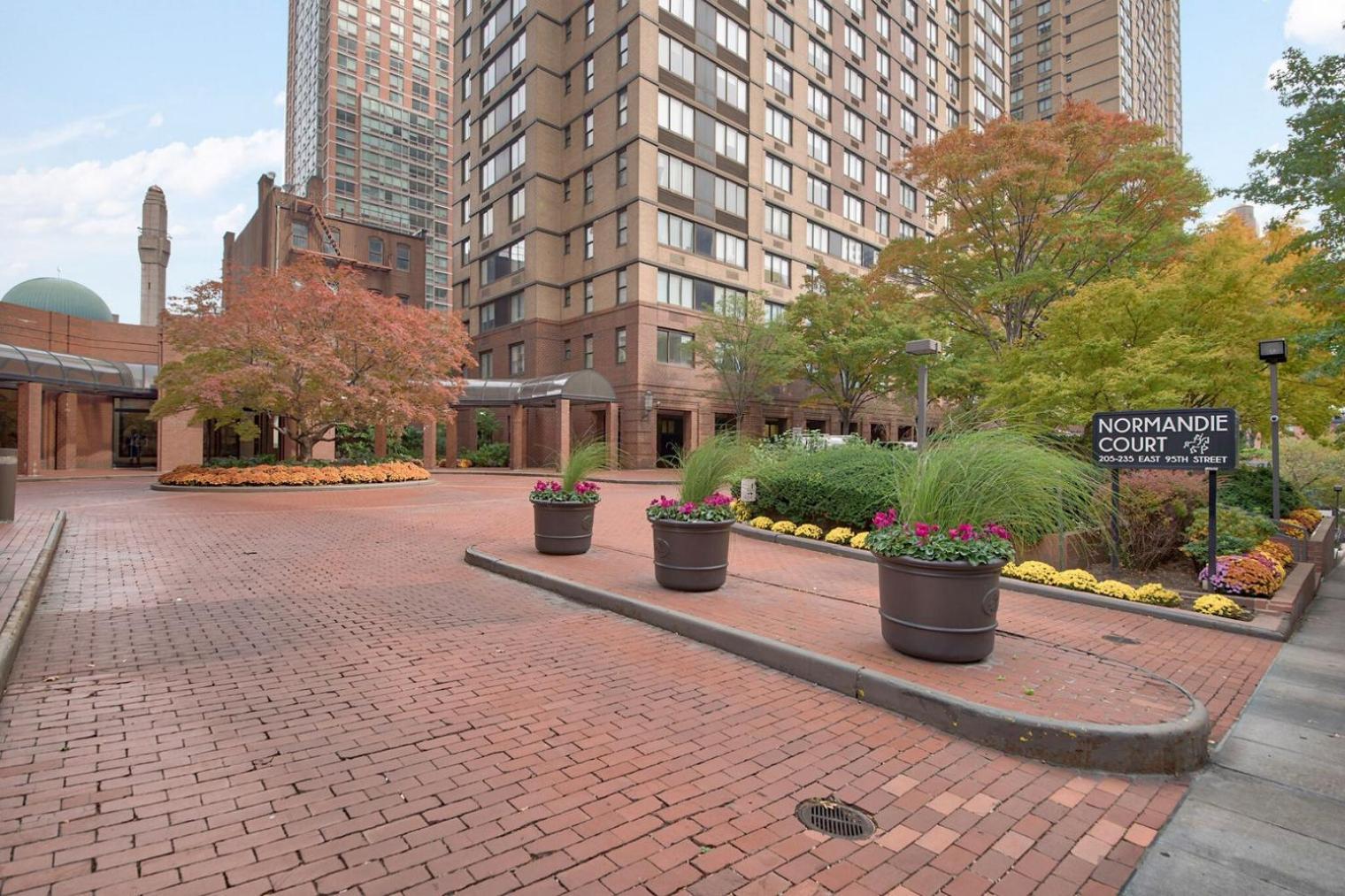 Ues 1br W Gym Pool Doorman Elevator Nr Park Nyc-622 Apartamento